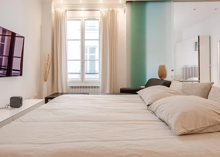 Montorgueil Suite